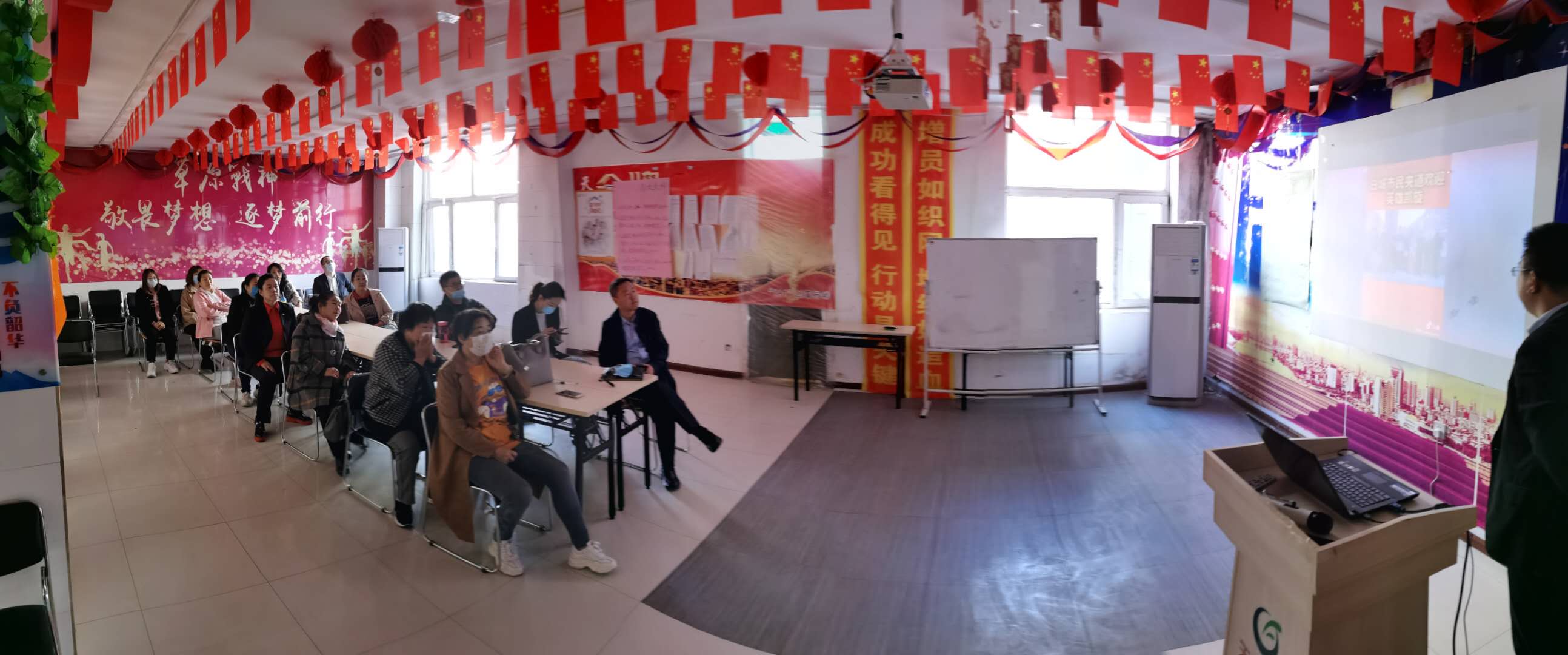 20200415095553i致敬英雄，欢迎回家.jpg