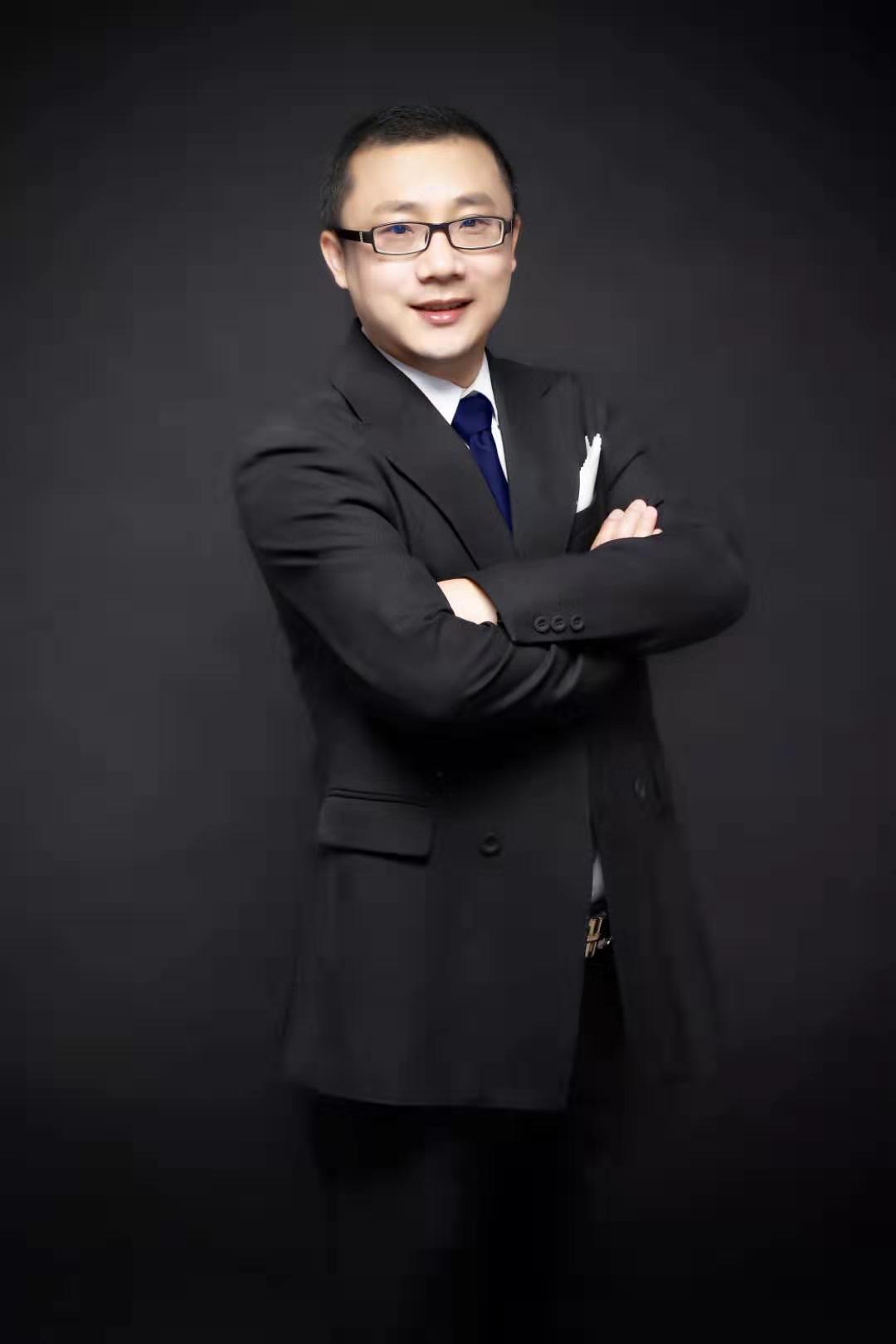 20200722161018i韩大伟个人职业装半身照.jpg
