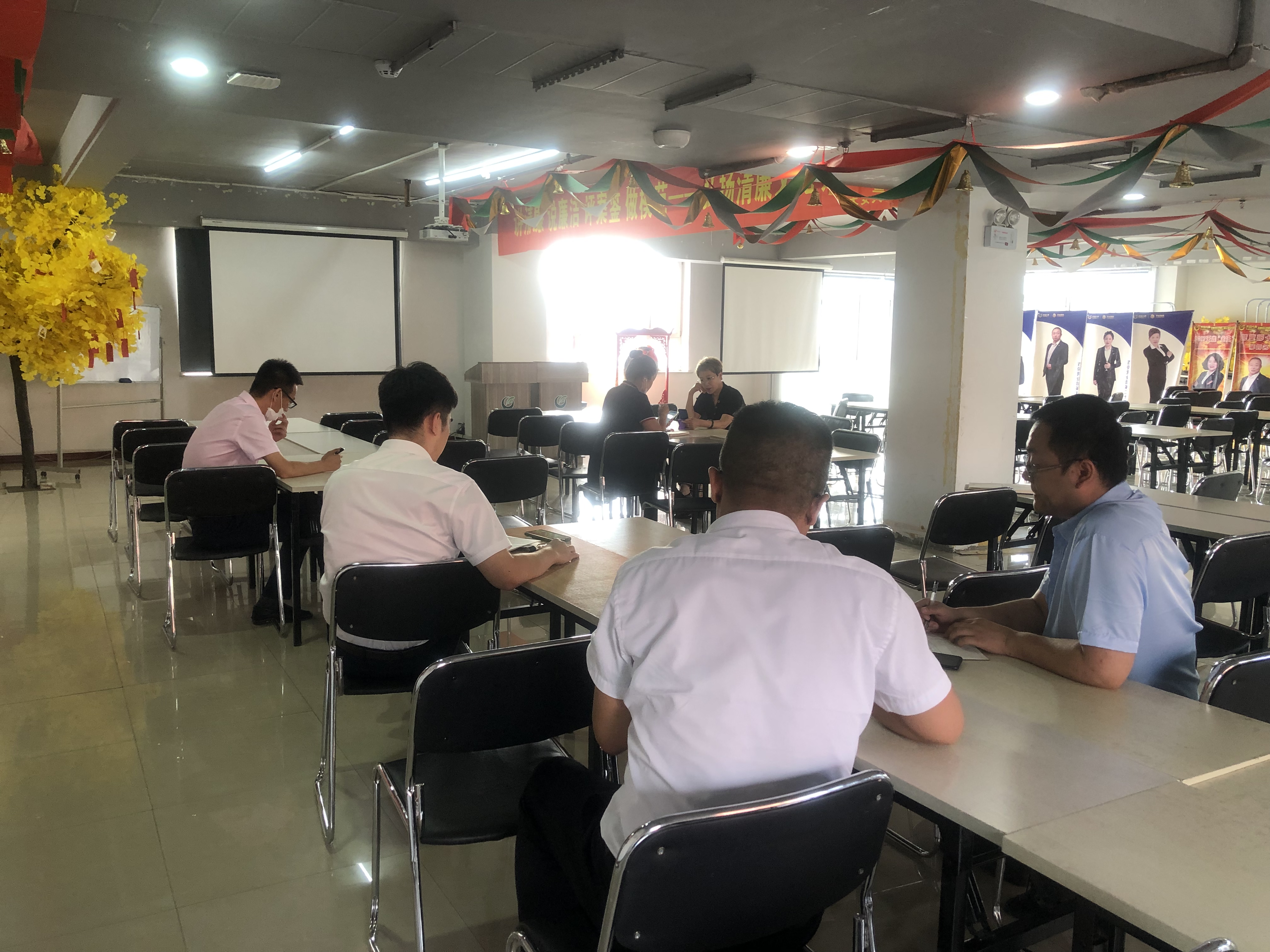 20210818112020i专项座谈会.jpg